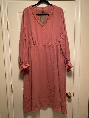 Fashion Long Sleeve Dress with Textured Dots…size 3XL